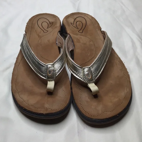 OluKai Kumu Gold Flip Flop Sandals - 7 - Picture 1 of 8